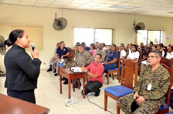 (COOPINFA) ofrece charla al personal Militar y Asimilados de la DIGEV